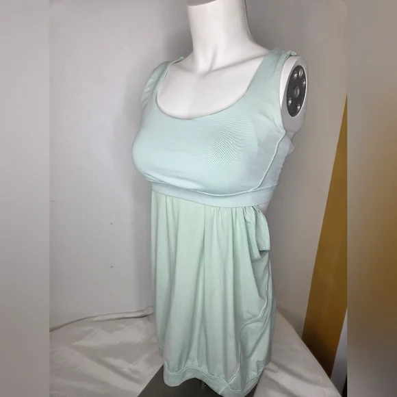 Lululemin Athletica Size 8 Mint Color Strappy Back Tank Top - Picture 2 of 8